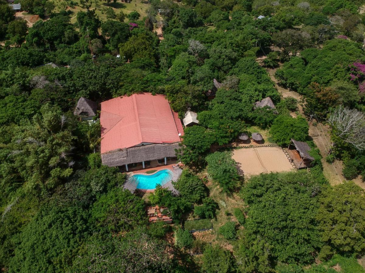 Distant Relatives Ecolodge & Backpackers Kilifi Eksteriør bilde