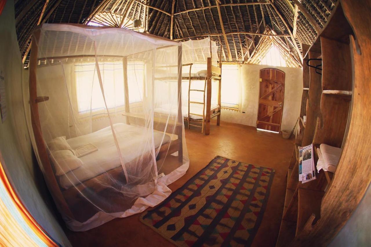 Distant Relatives Ecolodge & Backpackers Kilifi Eksteriør bilde