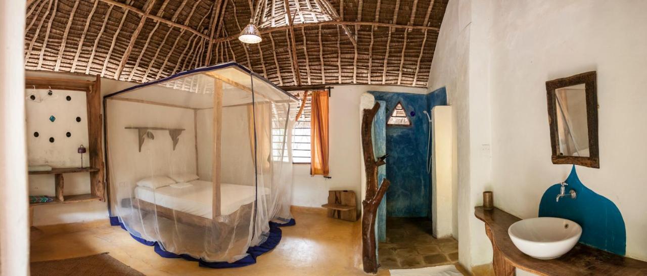 Distant Relatives Ecolodge & Backpackers Kilifi Eksteriør bilde