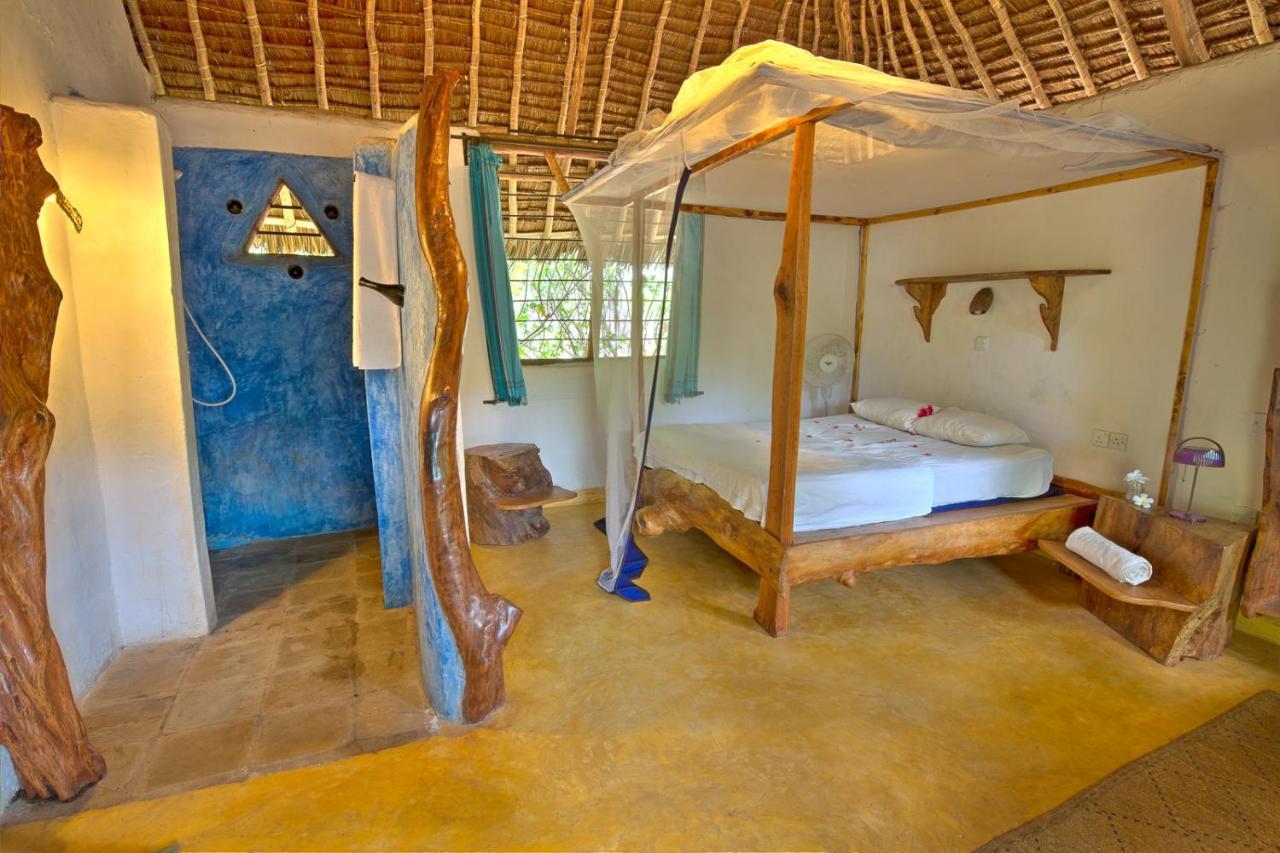Distant Relatives Ecolodge & Backpackers Kilifi Eksteriør bilde