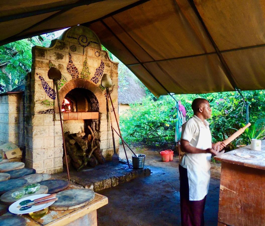 Distant Relatives Ecolodge & Backpackers Kilifi Eksteriør bilde