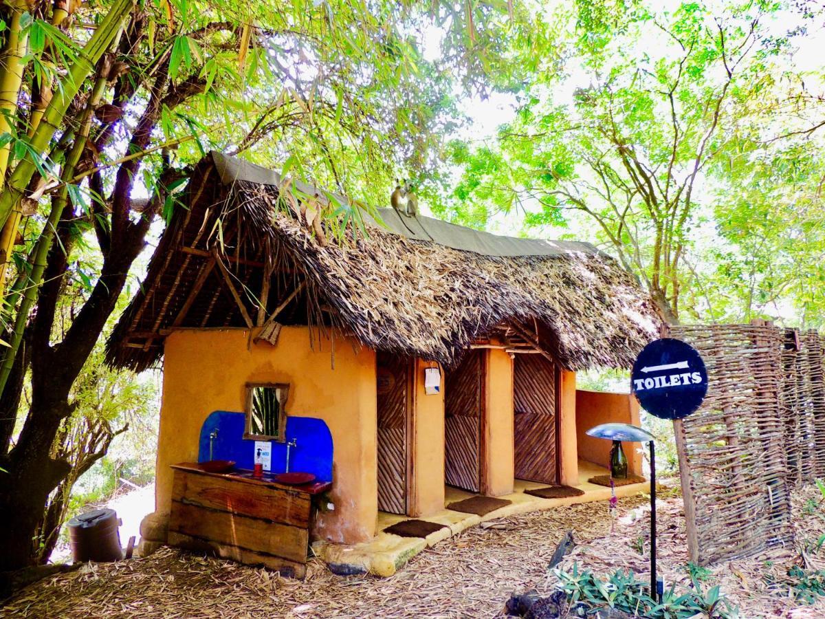Distant Relatives Ecolodge & Backpackers Kilifi Eksteriør bilde